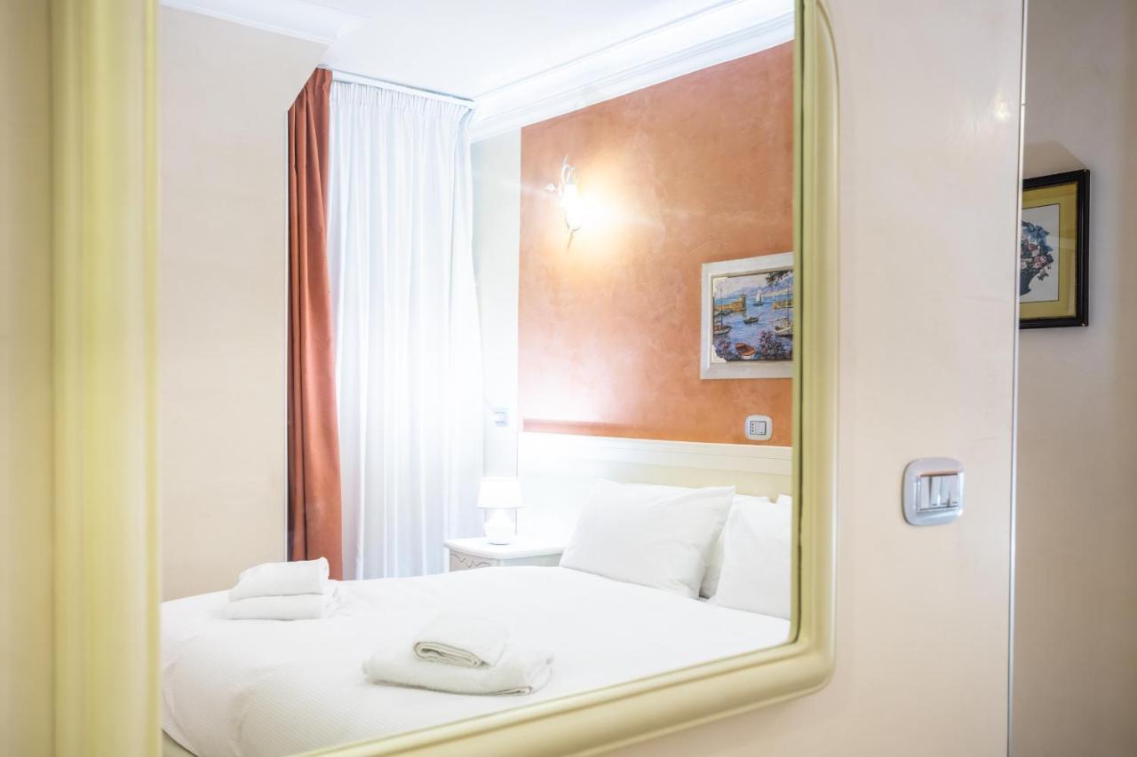 Luxury Inn Opera โรม ภายนอก รูปภาพ