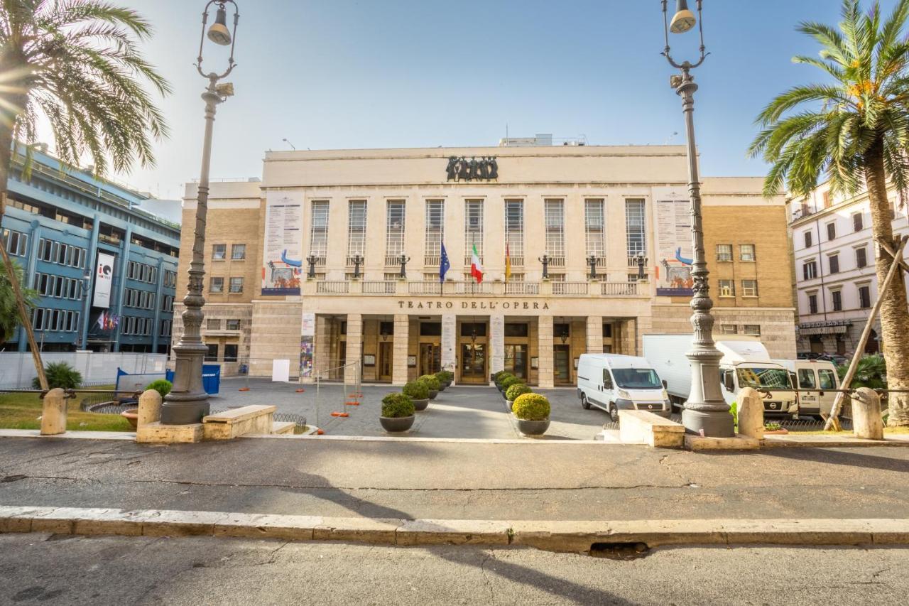 Luxury Inn Opera โรม ภายนอก รูปภาพ